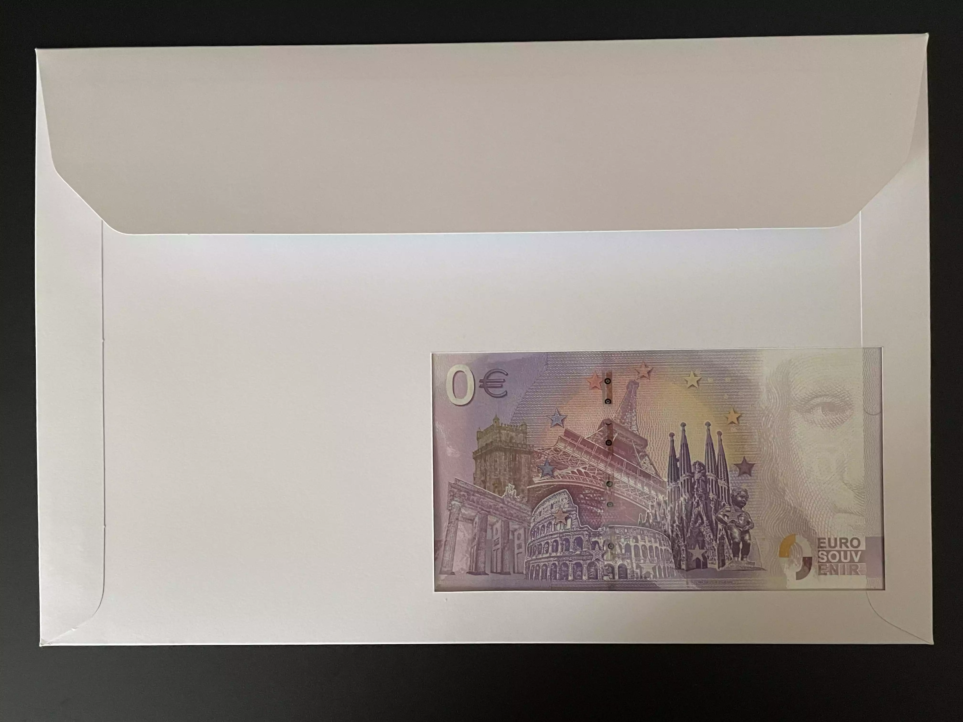 Official Euro Souvenir Cover - La Faune en Danger (Paris)