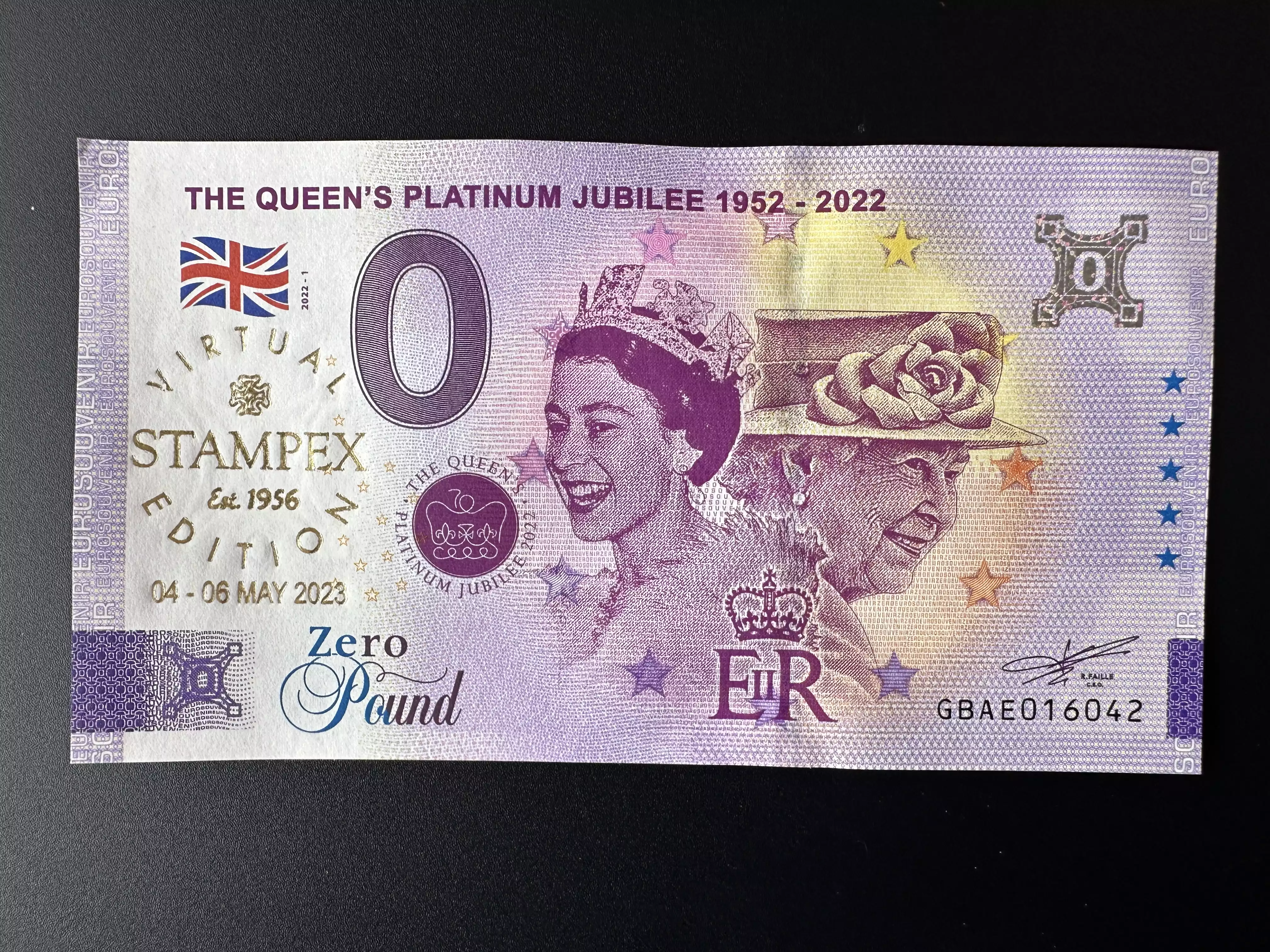 The Queen's Platinum Jubilee 1952 - 2022 doré VIRTUAL STAMPEX