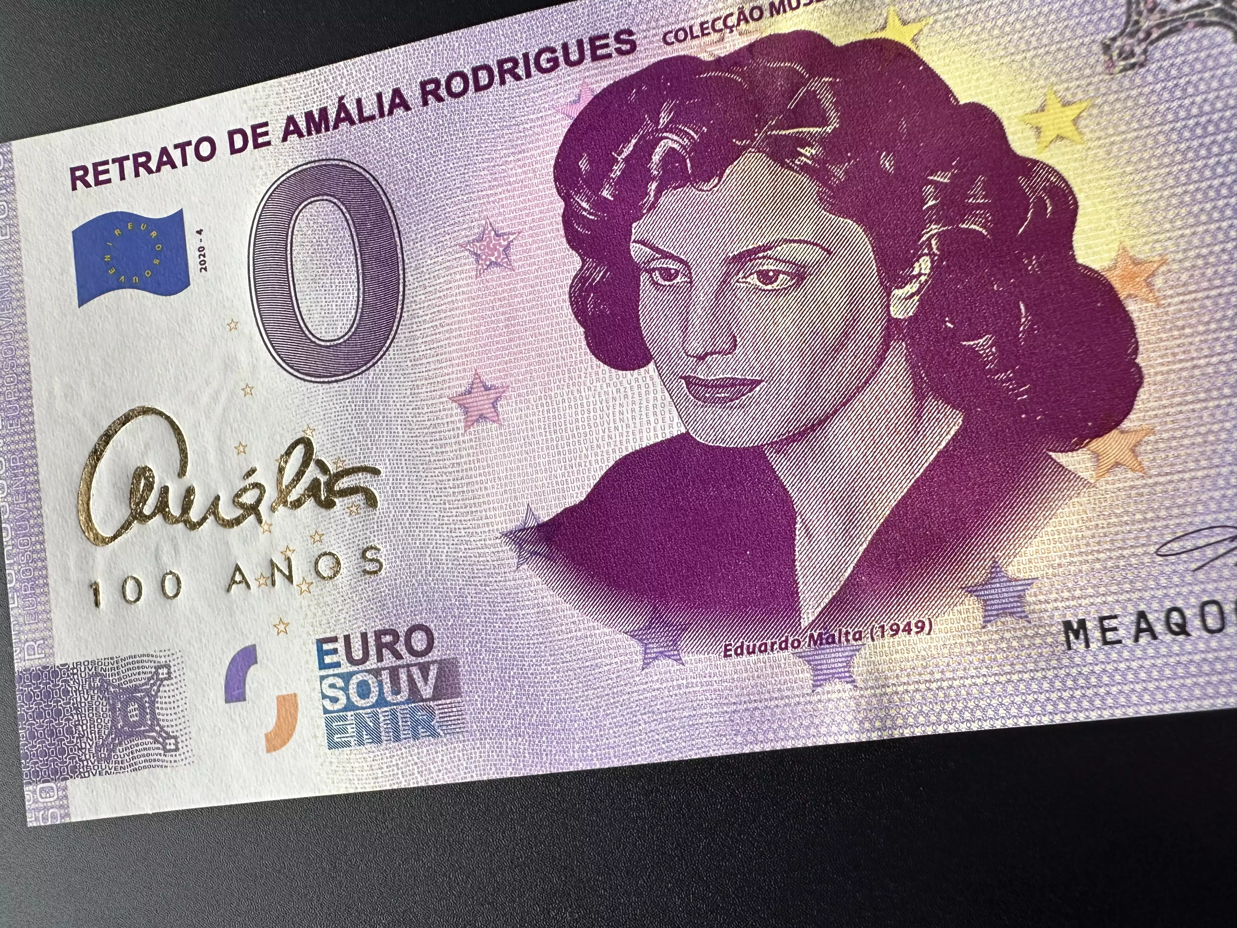 Retrato de Amalia Rodrigues Museu do Caramulo Gold